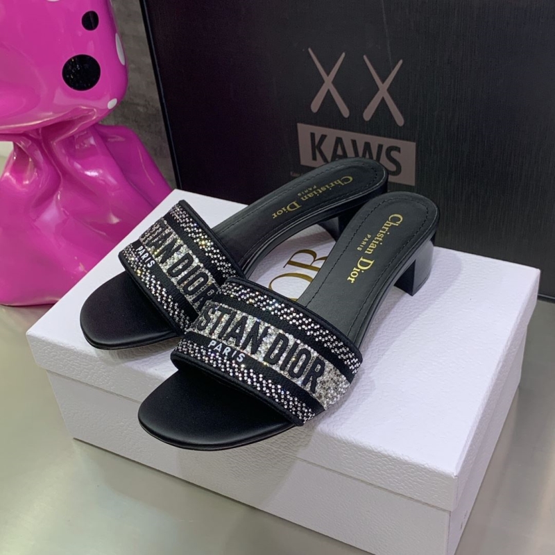 ch**an D*or slippers